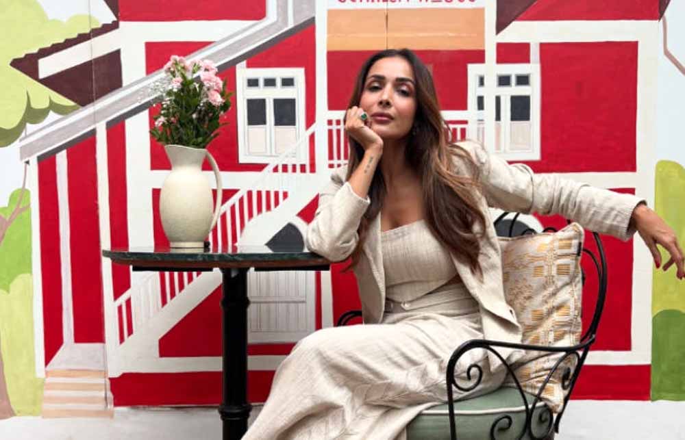 मलाइका अरोड़ा का हॉट & स्टाइलिश लुक सोशल मीडिया पर मचा रहा धमाल