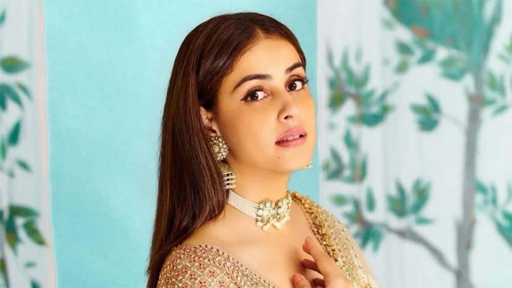 ‘हर दिन मुस्कुराने की वजह ढूंढे’, जेनेलिया डिसूजा के लुक ने जीता फैंस का दिल