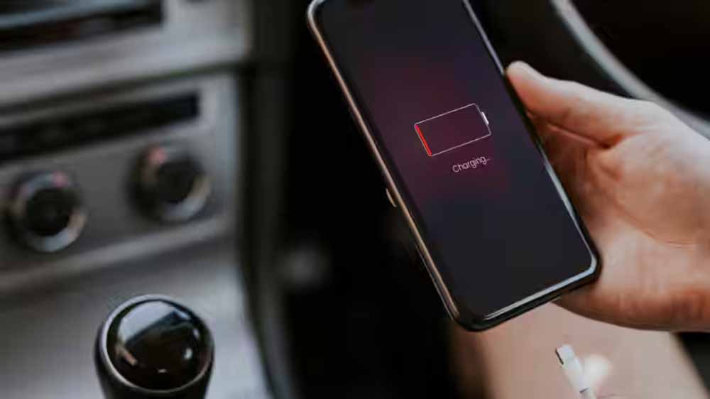 स्मार्टफोन की बैटरी लाइफ बढ़ाने के आसान टिप्स