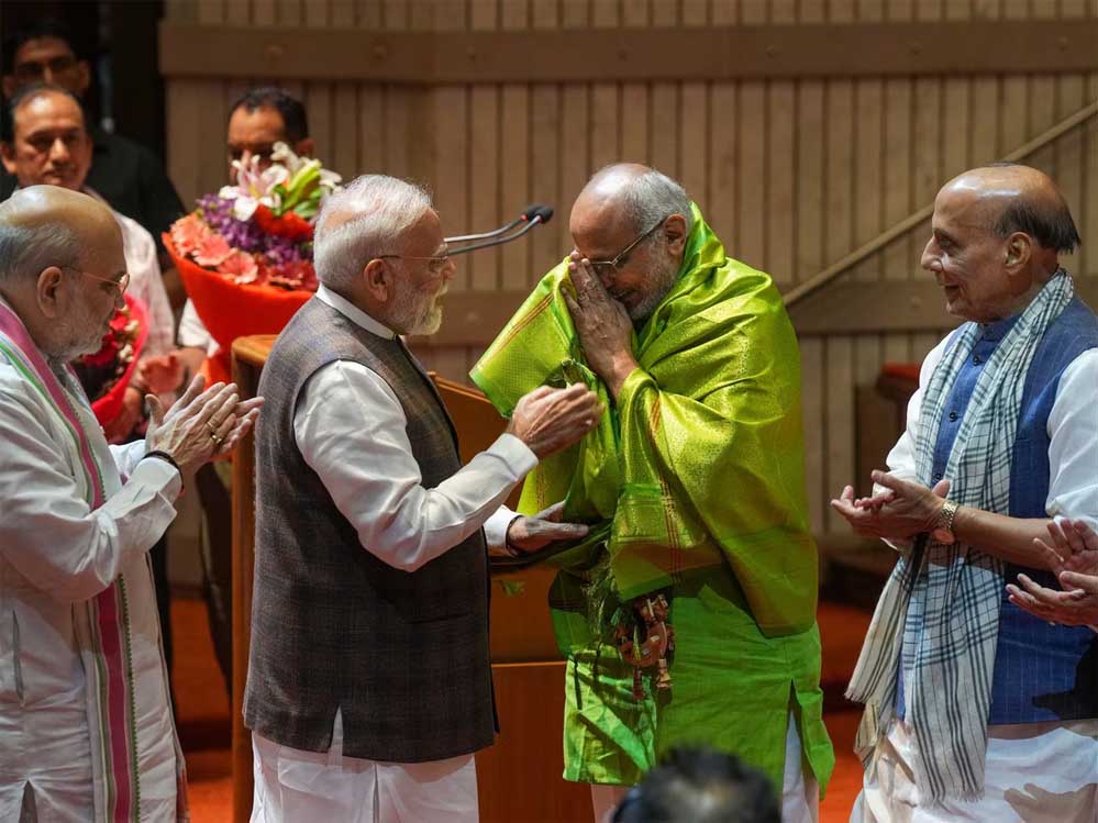 क्रॉस वोटिंग से अवैध वोटों तक… उपराष्ट्रपति चुनाव में कैसे रची BJP ने नई कहानी