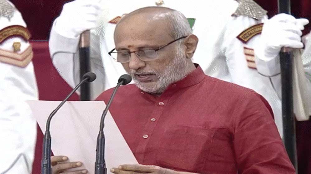 उपराष्ट्रपति पद की शपथ ली सीपी राधाकृष्णन ने, जगदीप धनखड़ के इस्तीफे के 53 दिन बाद दिखे सार्वजनिक रूप से