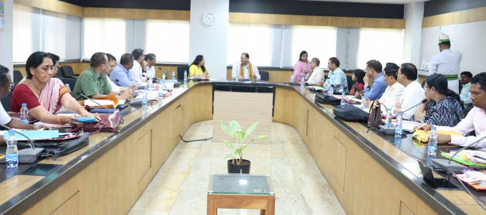 एनएमसी के मापदंड को पूरा करने के लिए आवश्यक निर्देशों का हो पालन: स्वास्थ्य मंत्री