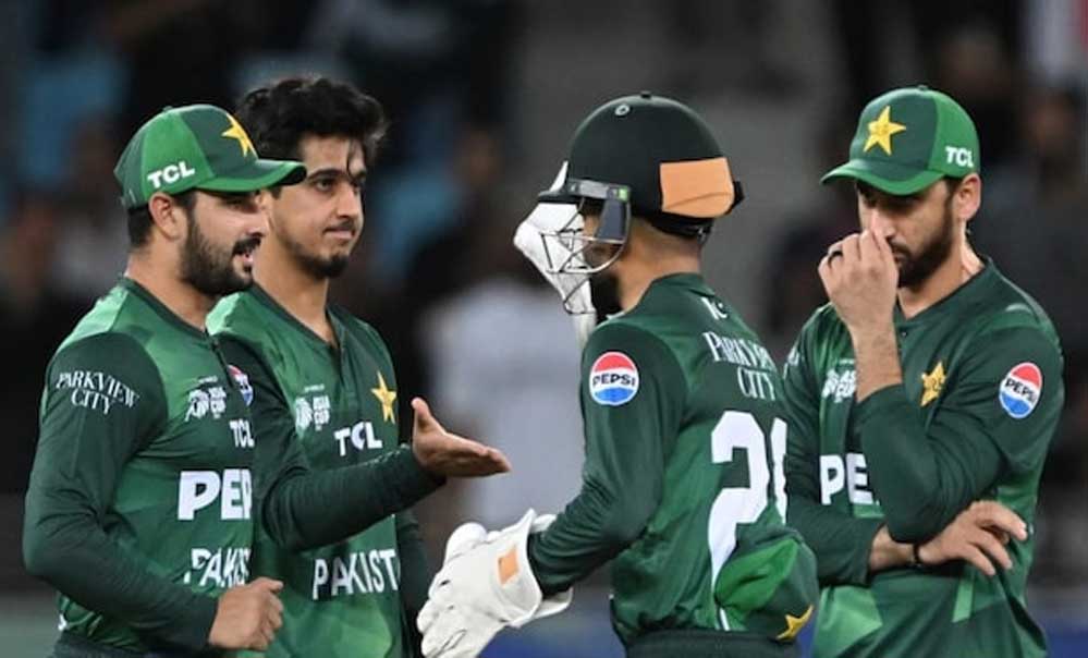 PAK स्पिनर्स का कहर, ओमान की पारी 67 पर सिमटी — एशिया कप में दमदार आगाज़