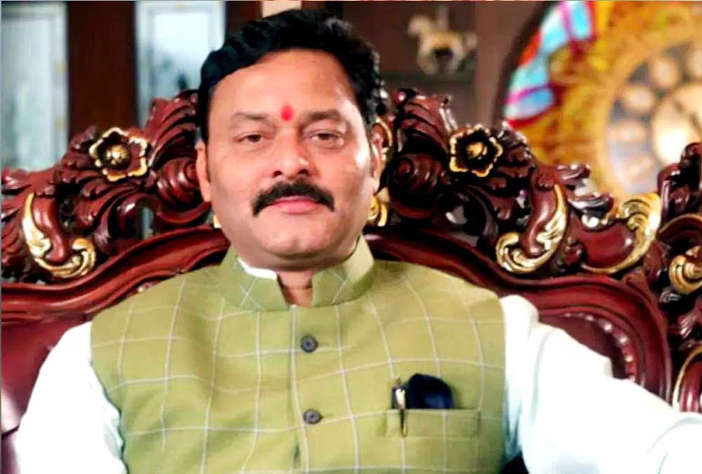 ‘नायसा’ के पीछे कौन? संजय पाठक ने कर्मचारी के नाम पर बनाई कंपनी, खरीदी करोड़ों की सहारा ज़मीन