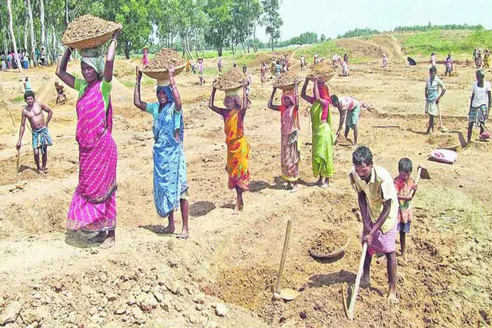 मोहन सरकार ने श्रमिक सुरक्षा को बनाया प्राथमिकता, विशेष ध्यान दिया गया