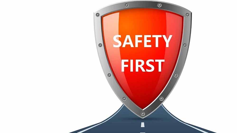 एमसीबी में सड़क सुरक्षा सप्ताह: मनेंद्रगढ़ में वाद-विवाद प्रतियोगिता के जरिए युवाओं ने दिखाई जागरूकता