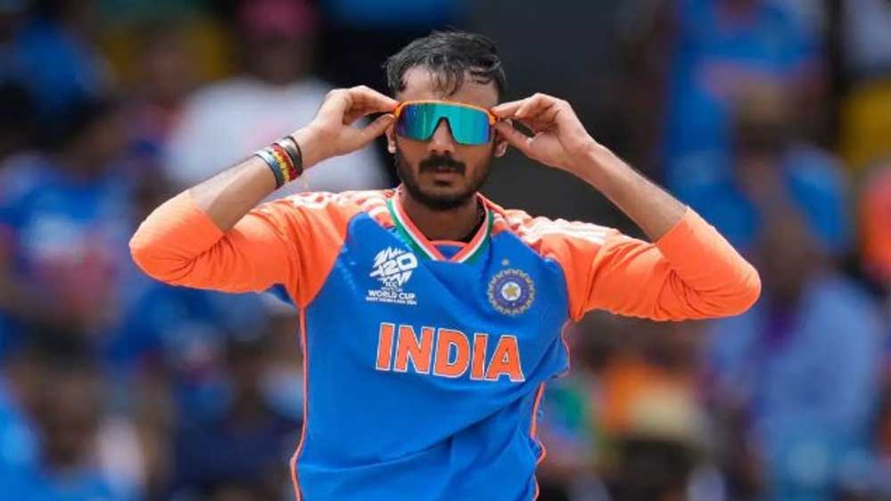 स्टार ऑलराउंडर अक्षर पटेल के सिर में लगी चोट, PAK मैच से पहले भारतीय टीम में चिंता