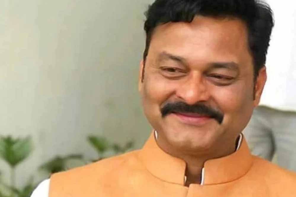 संजय पाठक के वकील का बड़ा कदम, केस से खुद को किया अलग और सोशल मीडिया पर दी जानकारी