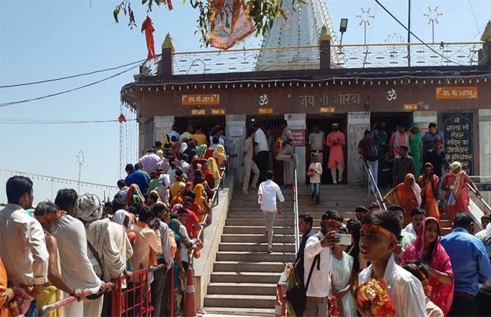 मैहर धाम में नवरात्र की धूम, मां शारदा के दर्शन कर चुके 4 लाख से ज्यादा श्रद्धालु