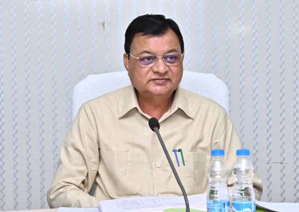 रायपुर: श्रमिकों की हेल्थ चेकअप में लापरवाही बर्दाश्त नहीं, श्रम मंत्री के सख्त निर्देश