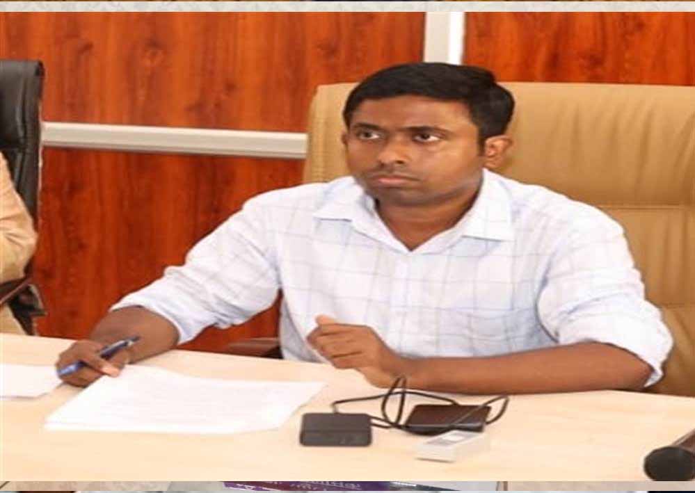 एमसीबी : कलेक्टर ने दिए आदेश, जनदर्शन के आवेदनों का समय पर निराकरण जरूरी