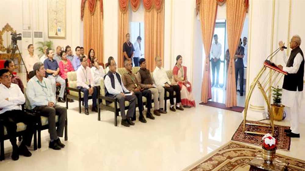 वंचित और गरीबों के लिए मददगार बनें, राज्यपाल पटेल ने दी प्रेरक सलाह