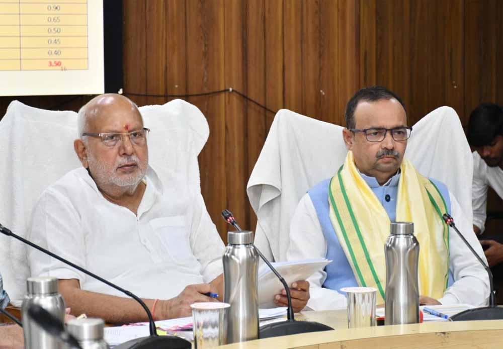 किसानों को समय पर मिले सरकारी योजनाओं का लाभ: कृषि मंत्री