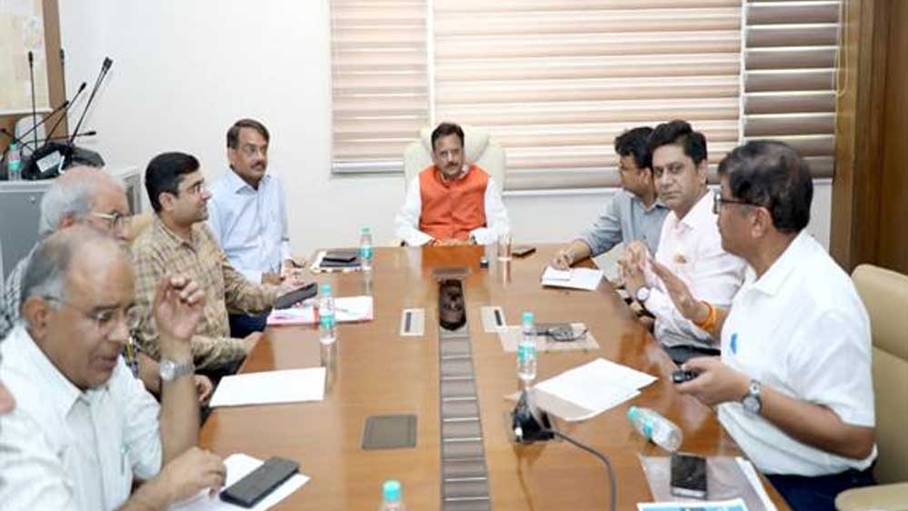 उप मुख्यमंत्री शुक्ल का निर्देश: जीएमसी भोपाल का प्लेटिनम जुबिली कार्यक्रम हो गरिमामय