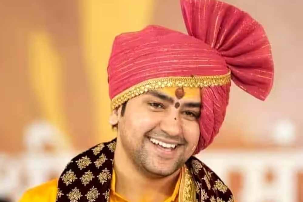 धर्मांतरण विवाद पर धीरेंद्र शास्त्री का जवाब, बोले- विरोध नहीं, हिन्दुओं की सुरक्षा कर रहे हैं