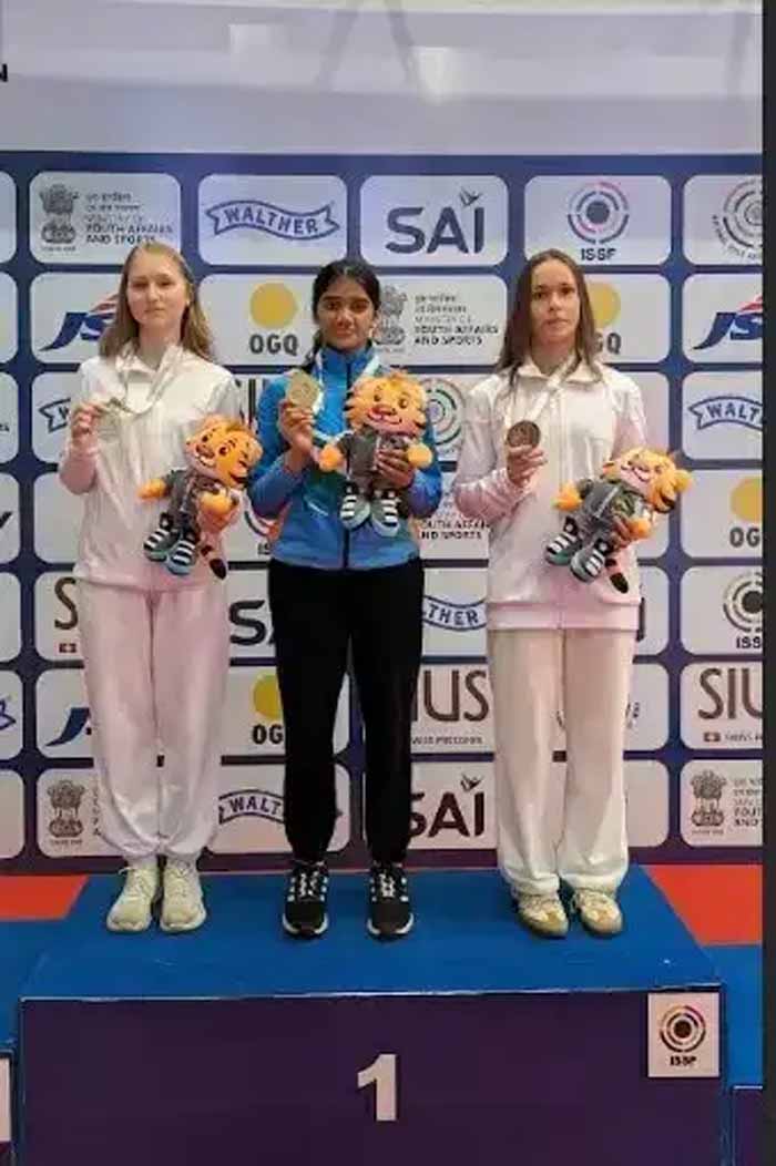 जूनियर विश्व कप: अनुष्का ने जीता दूसरा स्वर्ण, एड्रियन को मिला रजत पदक