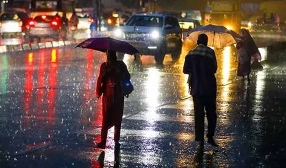 मौसम विभाग की चेतावनी: 15 राज्यों में तेज़ बारिश, 8 राज्यों में ऑरेंज अलर्ट