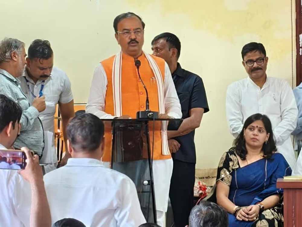 राजनीतिक बयानबाजी: केशव का विपक्ष को चेतावनी भरा संदेश