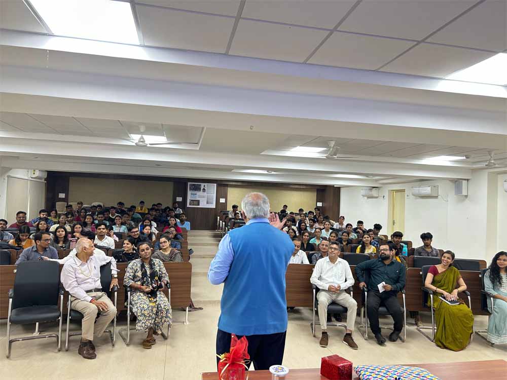 एमसीयू के मीडिया प्रबंधन विभाग में विशेष व्याख्यान : छात्रों ने सीखे कॉरपोरेट जगत के सफलता के गुर