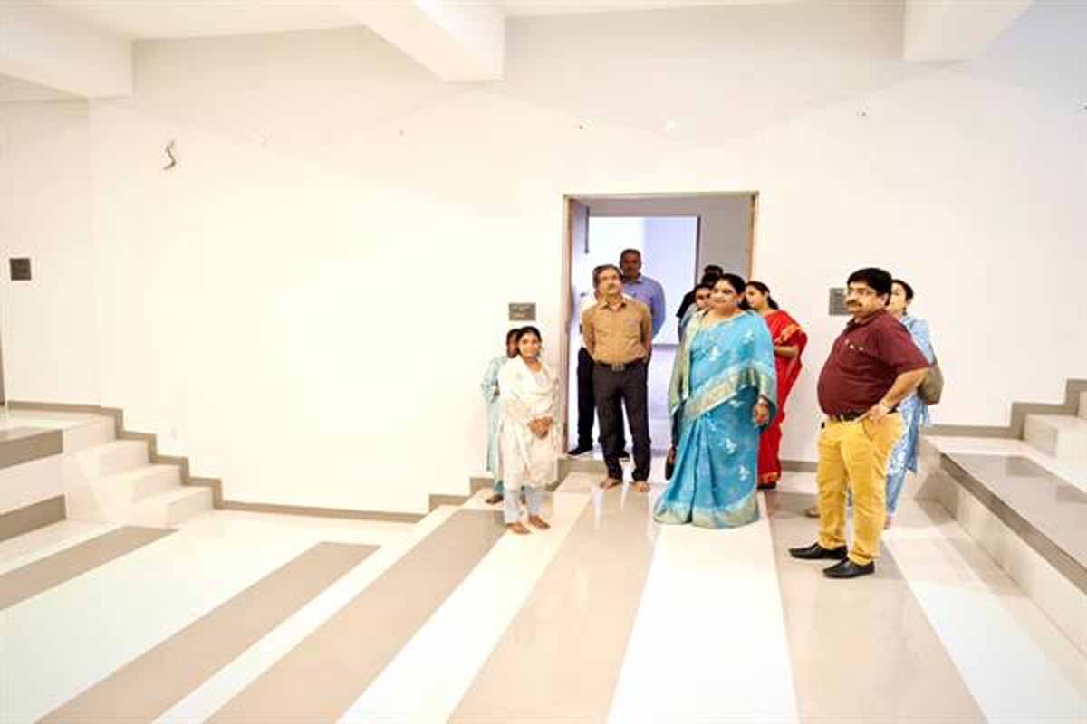 मंत्री निर्मला भूरिया का बाल निकेतन का औचक निरीक्षण : बच्चों के सर्वांगीण विकास के लिए दिए सख्त निर्देश