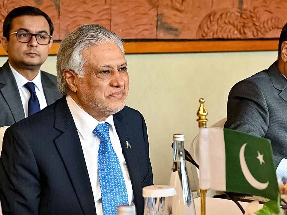 भारत-पाक तनाव पर ट्रंप का दावा फेल, पाक मंत्री बोले- भारत ने नहीं मांगी मध्यस्थता