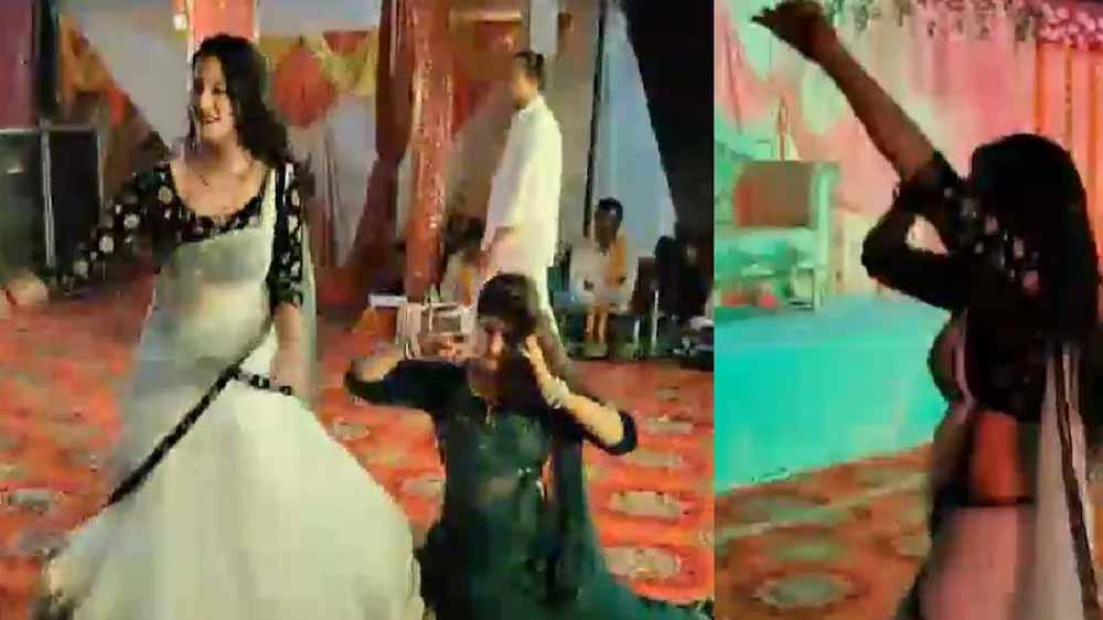 अश्लील गानों पर डांस ने रामलीला को बनाया विवाद का केंद्र