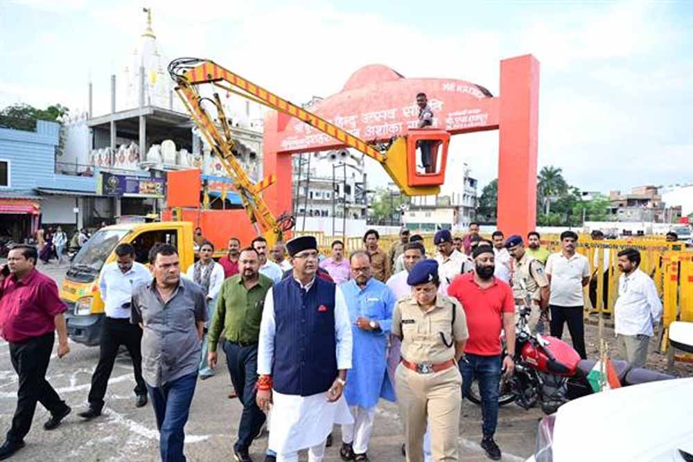 मंत्री सारंग ने किया अशोका गार्डन दशहरा मैदान का निरीक्षण