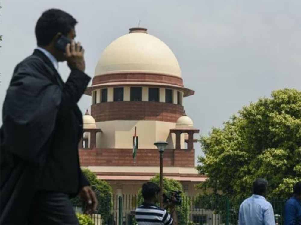 सुप्रीम कोर्ट ने पुलिस से पूछा- राइफल से खुद को गोली मारना कैसे संभव?