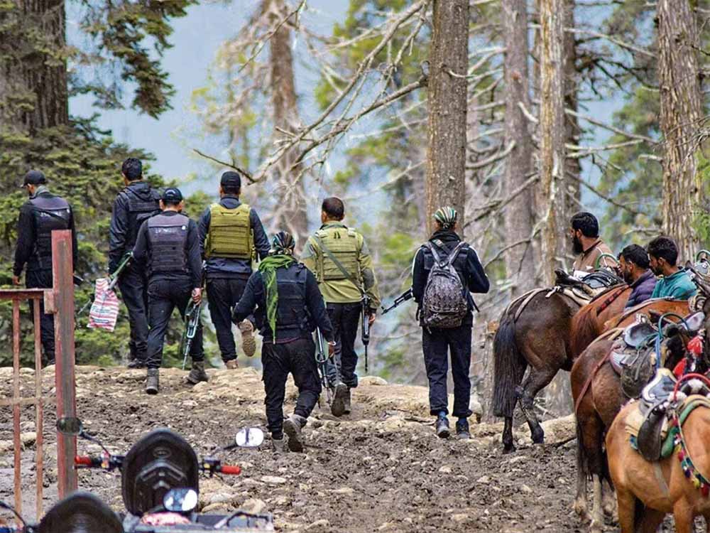 फर्जी कॉल से बुजुर्ग महिला से 44 लाख हड़पे, पहलगाम हमले का दिया हवाला