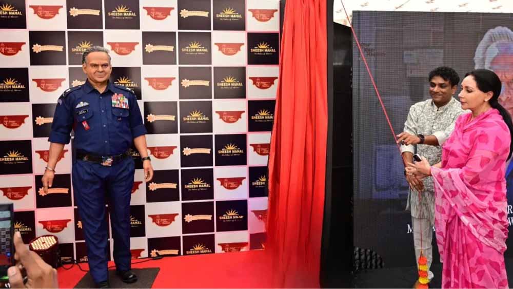 जघराने की विरासत को मिला नया रूप — नाहरगढ़ में सवाई भवानी सिंह की मोम प्रतिमा का दिया कुमारी ने किया लोकार्पण