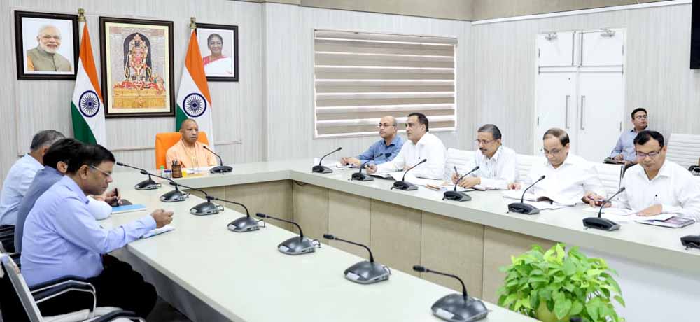 मुख्यमंत्री योगी आदित्यनाथ ने उत्तर प्रदेश में “जीरो पावर्टी अभियान” को एक मिशन के रूप में संचालित करने का लिया है संकल्प