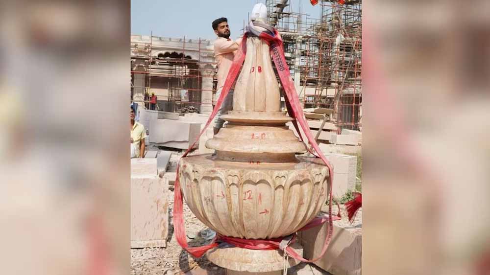 रामलला के मंदिर में पूर्णता की गूंज — कलश व ध्वज स्थापना से संपन्न हुआ निर्माण कार्य