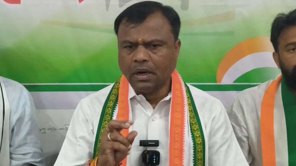 PCC चीफ दीपक बैज का बयान: 1 नवंबर से धान खरीदी शुरू हो, किसानों को मिले 3286 रुपये प्रति क्विंटल