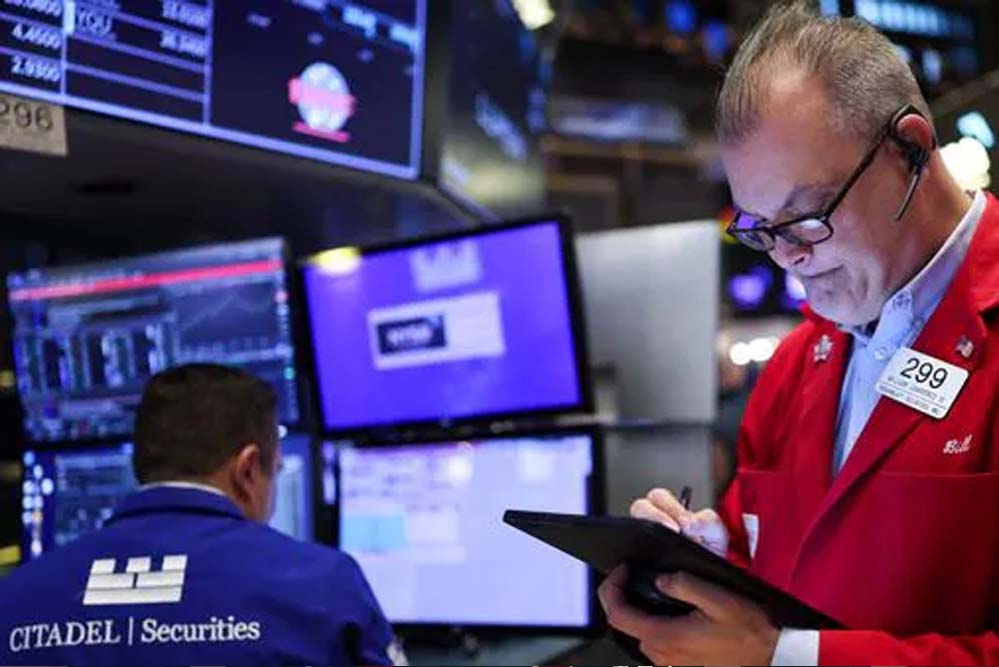 चीन पर भारी टैरिफ के बाद US स्टॉक मार्केट में हलचल, मंडे को भारतीय बाजार पर क्या असर?