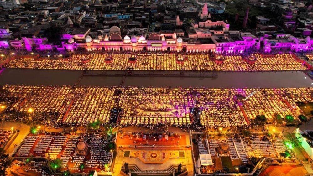 योगी सरकार का दीपोत्सव बना कला और संस्कृति का उत्सव