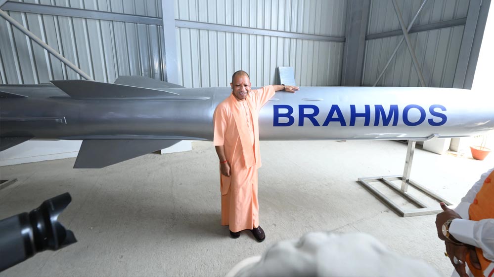 शनिवार को रक्षा मंत्री राजनाथ सिंह और मुख्यमंत्री योगी आदित्यनाथ करेंगे ब्रह्मोस की पहली खेप का फ्लैग ऑफ