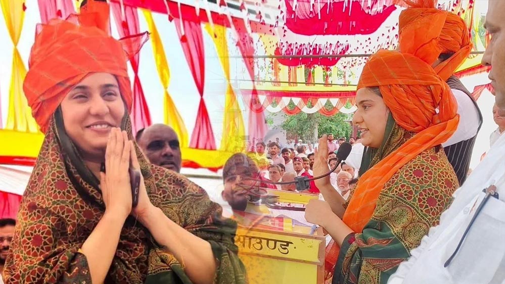 सहारनपुर की सियासत में बदला माहौल, इकरा हसन को गुर्जर समाज ने पहनाई भगवा पगड़ी