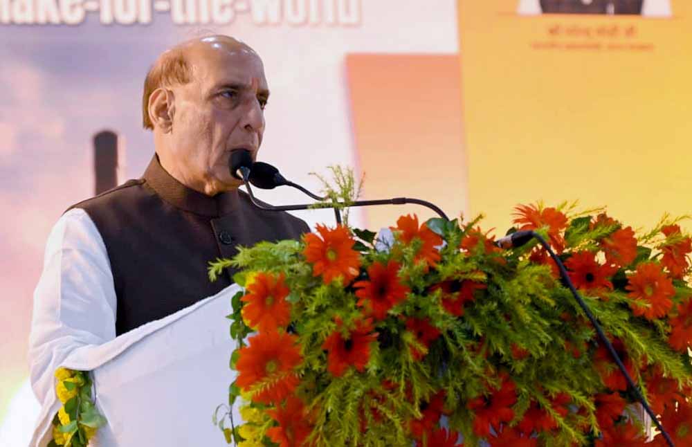 रक्षा मंत्री ने किया पीटीसी इंडस्ट्रीज का भ्रमण,टाइटेनियम और सुपर एलॉय मटेरियल प्लांट्स का किया लोकार्पण