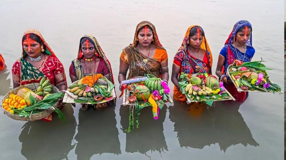घाटों पर भीड़ से बचने के लिए छठ पूजा की प्री-बुकिंग, शहर के प्रमुख 50 घाटों पर होगा आयोजन