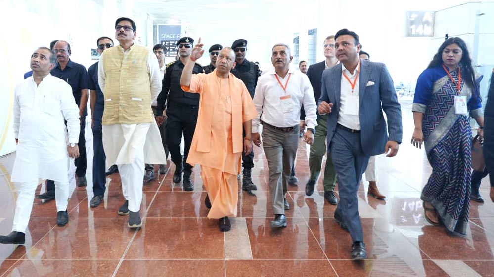 मुख्यमंत्री योगी आदित्यनाथ ने किया नोएडा इंटरनेशनल एयरपोर्ट का स्थलीय निरीक्षण