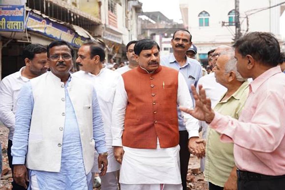 CM डॉ. यादव बोले – मार्ग चौड़ीकरण में सहयोग करने वाले पात्र नागरिकों को मिलेगा आवास योजना का लाभ