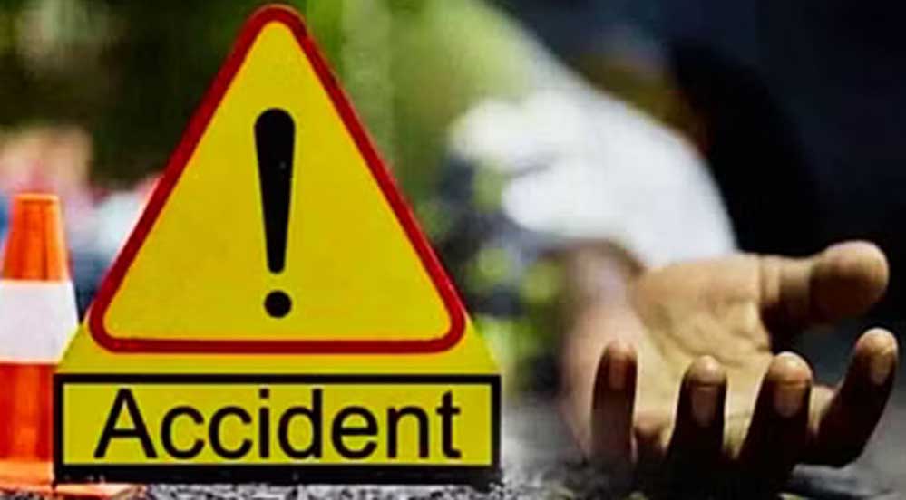 छतरपुर हादसा: मंत्री के काफिले से टकराया ई-रिक्शा, बुजुर्ग समेत छह लोग घायल