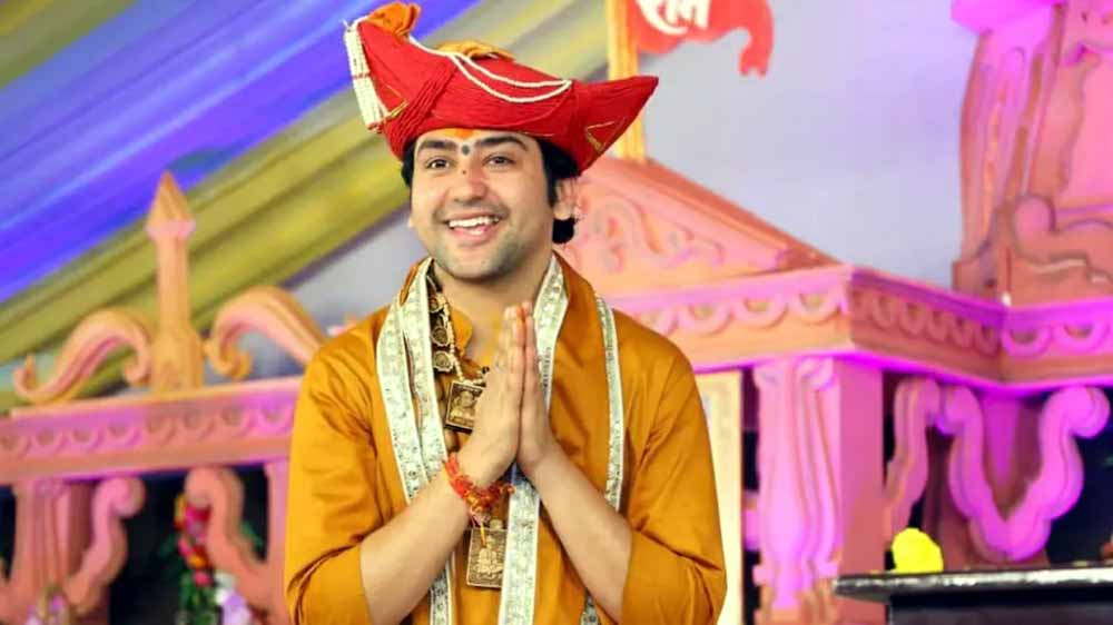 धार्मिक आयोजन में बदलाव: गुरु जी ने दी आज्ञा, बागेश्वर धाम में अब नहीं होंगी VIP मुलाकातें