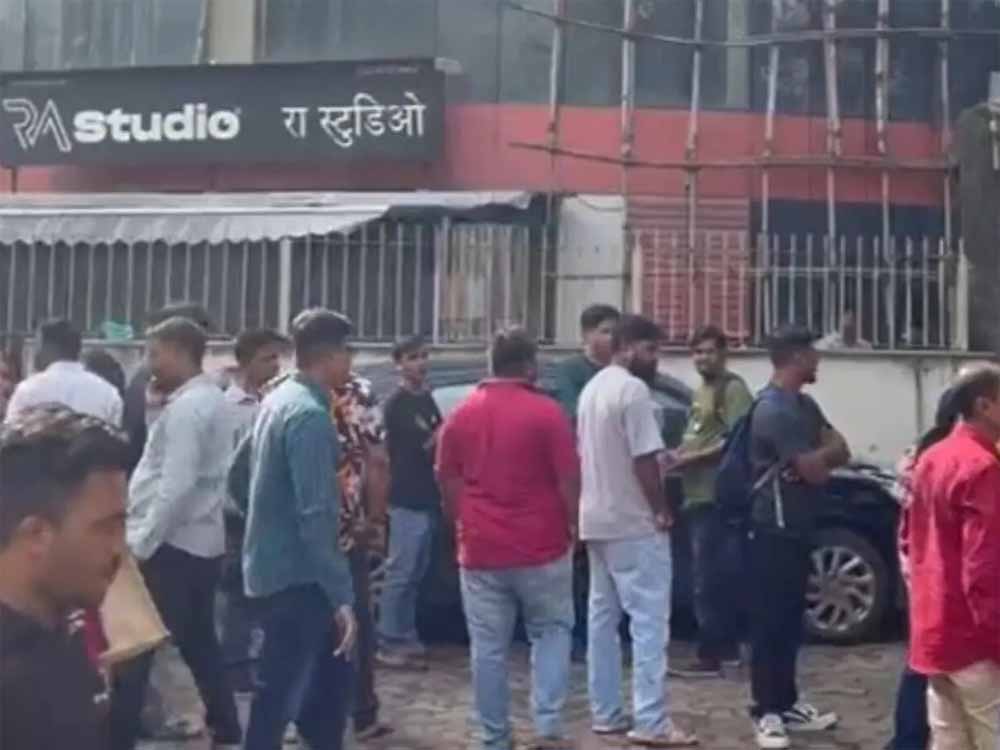 पुलिस की कार्रवाई: मासूमों को बंधक बनाने वाले शख्स को लगी गोली, एनकाउंटर में मौत