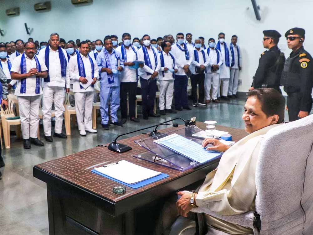 UP विधानसभा 2027: मायावती की रणनीति पर BSP कार्यकर्ताओं की बैठक में चर्चा