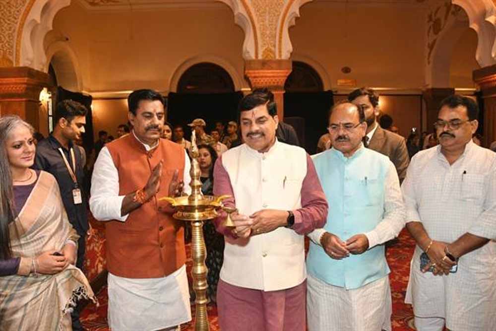 कृषि-उद्योग, हस्तशिल्प, खाद्य प्रसंस्करण के साथ बायोटेक और स्टार्टअप जैसे क्षेत्रों में भी अब पहचान बना रही हैं महिलाएँ