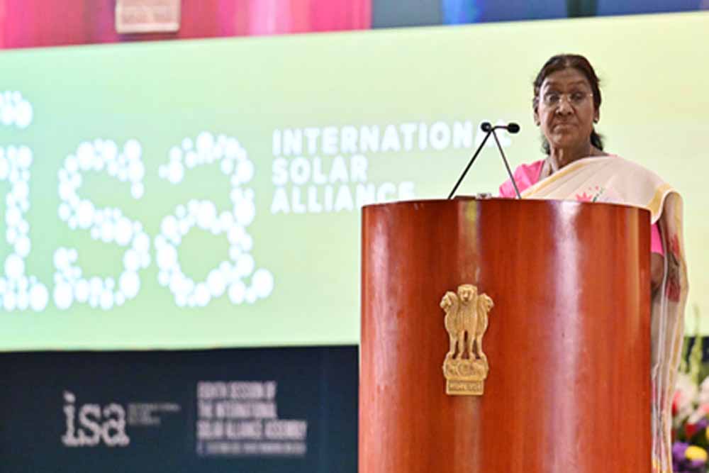 राष्ट्रपति द्रौपदी मुर्मू का ऐलान: 2050 तक भारत होगा सौर ऊर्जा सुपरपावर, इनोवेशन बनेगा आधार