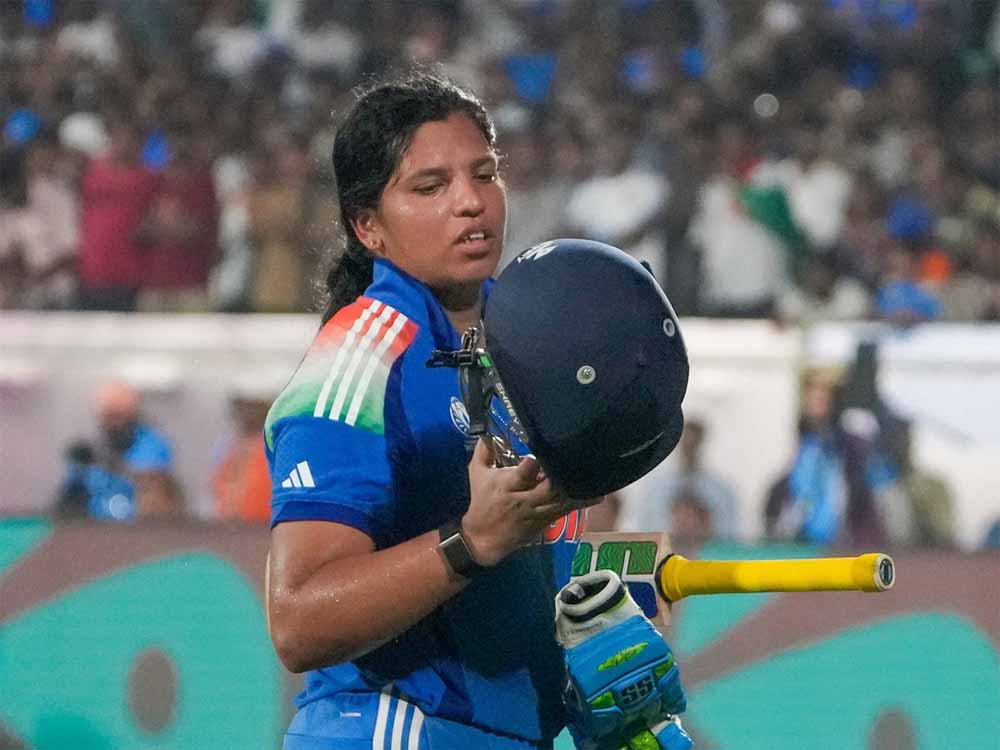 क्रिकेट विश्लेषण में संतुलन: ऋचा घोष ने शीर्ष क्रम की आलोचना पर दी प्रतिक्रिया