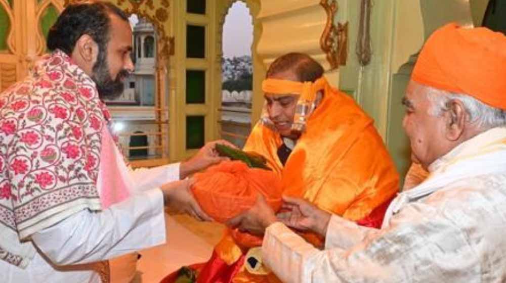 नाथद्वारा में मुकेश अंबानी के दर्शन, बुजुर्गों के लिए 100 कमरों वाला सेवा सदन बनाने की घोषणा