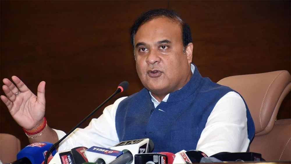 टीपू-अकबर से ‘ग्रेट’ हटाने पर सियासी घमासान, CM हिमंता का बयान सुर्खियों में